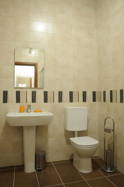 Agriturismo La Bioca Castiglione Falletto Luaran gambar