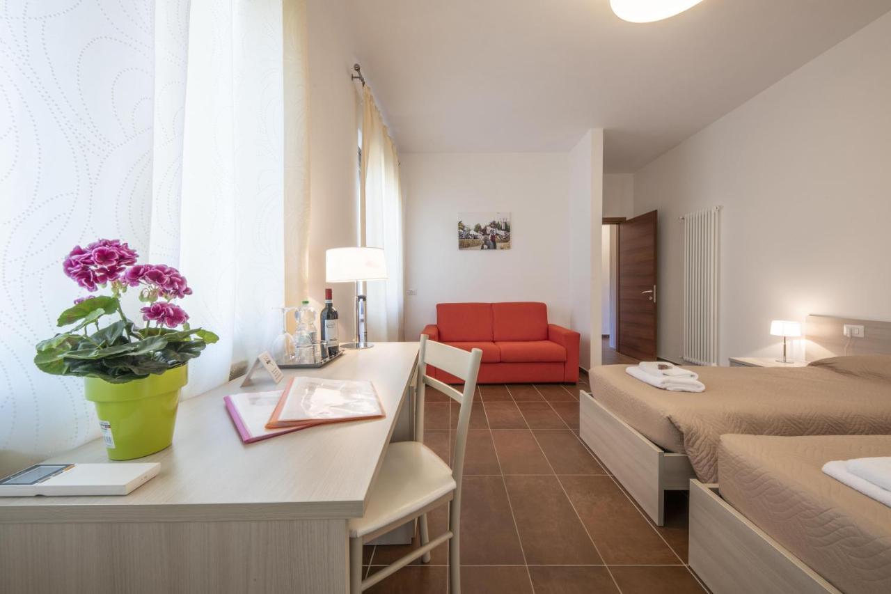 Agriturismo La Bioca Castiglione Falletto Luaran gambar